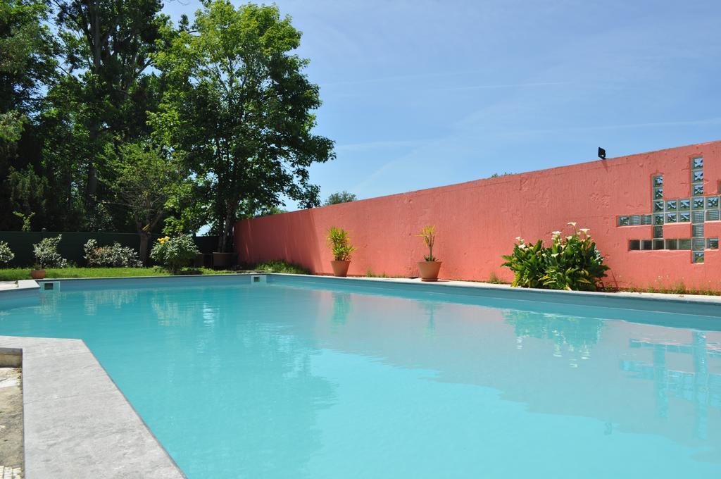 Les Longchamps Bed & Breakfast Neuille ภายนอก รูปภาพ